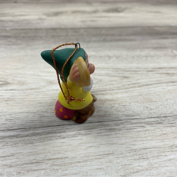 1987 Walt Disney Seven Dwarfs Bashful Playing Cymbals Schmid Ornament - Picture 4 of 7